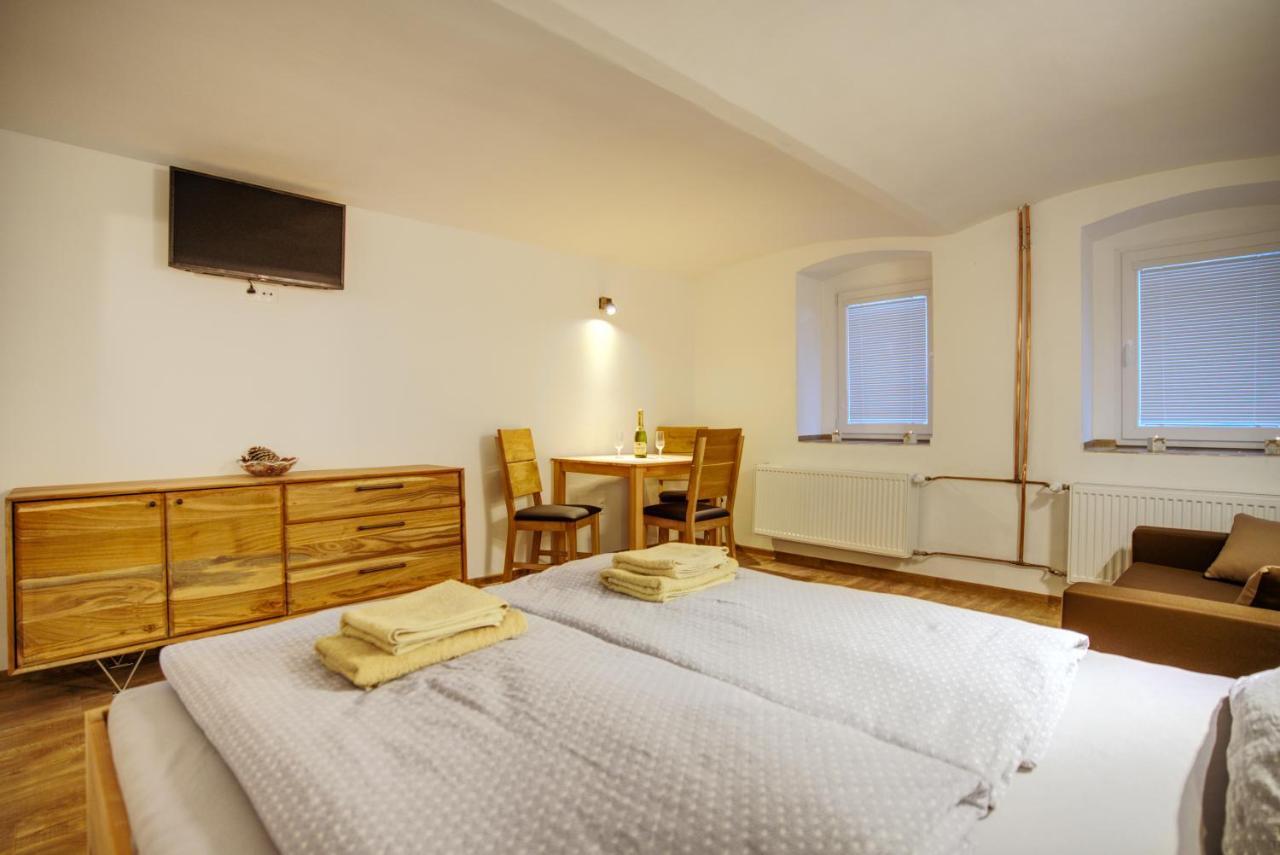 شقة Apartmanek Mezi Kopci ياخيموف المظهر الخارجي الصورة